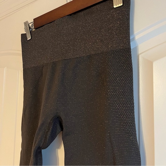 Athleta Shimmer Seamless Tight Leggings Brown Size Small Glitter Fall Athleisure - Picture 3 of 6